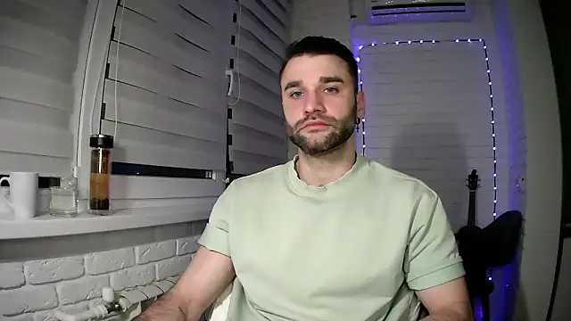 Snapshot of DaddySlava chatting on 04/10/26, 06:26 DaddySlava online show from 04/10/26, 06:26