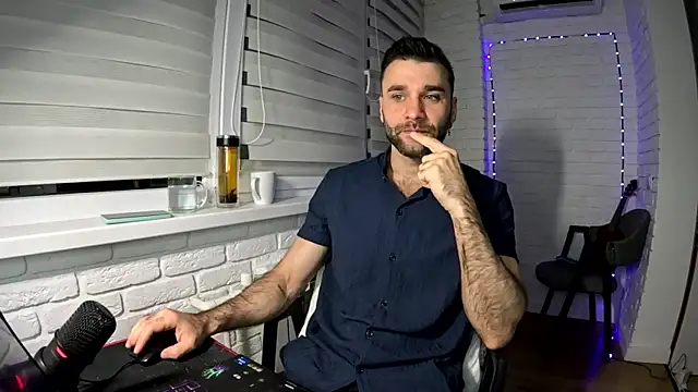 Snapshot of DaddySlava chatting on 04/11/26, 06:33 DaddySlava online show from 04/11/26, 06:33