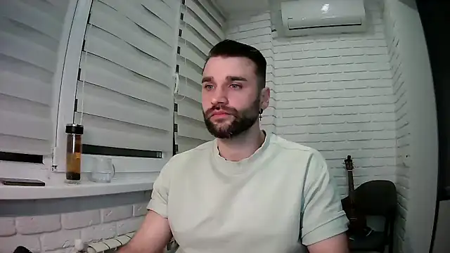 Snapshot of DaddySlava chatting on 04/07/26, 06:10 DaddySlava online show from 04/07/26, 06:10