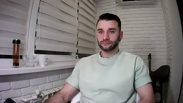 Snapshot of DaddySlava chatting on 04/09/26, 06:03 DaddySlava online show from 04/09/26, 06:03