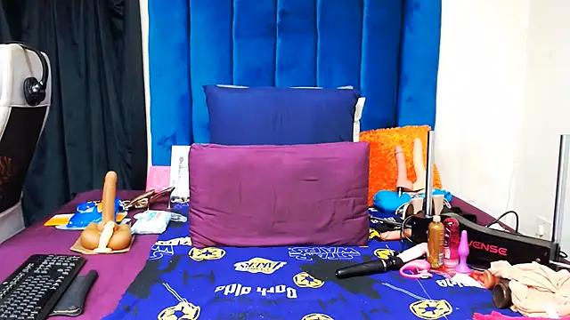 Freakyslut-39 online show from 06/25/26, 07:41