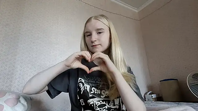 Snapshot of ForwentSeat chatting on 04/11/26, 07:16 ForwentSeat online show from 04/11/26, 07:16