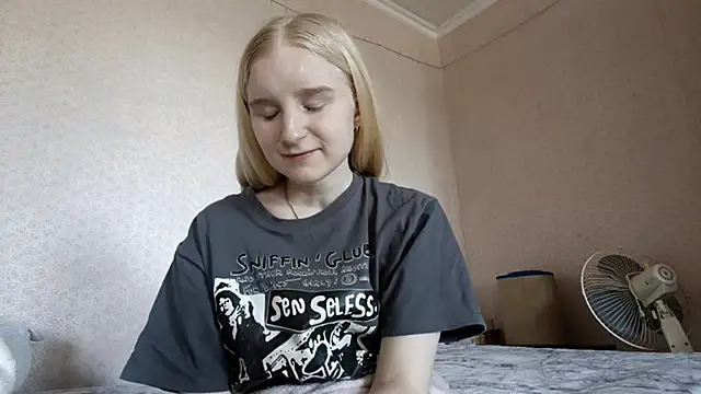 Snapshot of ForwentSeat chatting on 04/11/26, 07:45 ForwentSeat online show from 04/11/26, 07:45