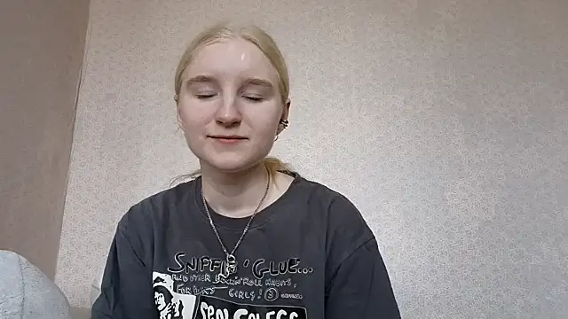 Snapshot of ForwentSeat chatting on 04/07/26, 07:10 ForwentSeat online show from 04/07/26, 07:10