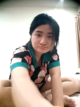 Alicee 001 online show from 04/13/26, 04:22