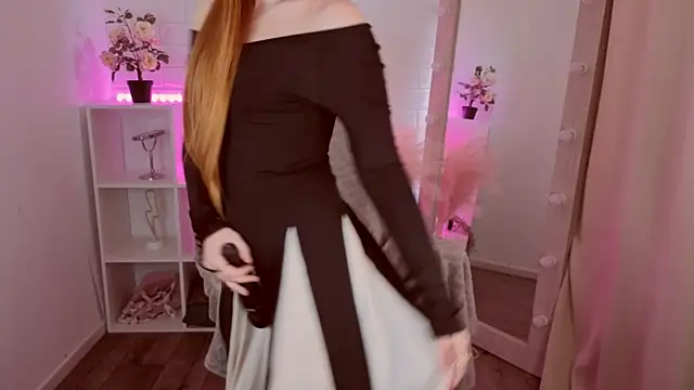 EvaBellea online show from 04/18/26, 12:51
