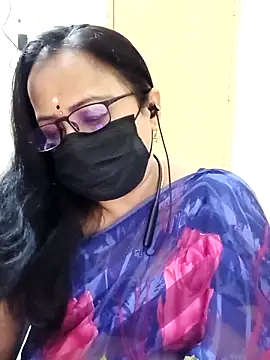 monisha cam online show from 04/09/26, 04:24