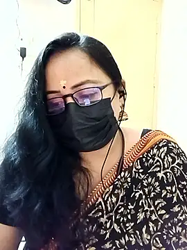 Snapshot of monisha_cam chatting on 06/04/26, 04:50 monisha cam online show from 06/04/26, 04:50