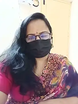 Snapshot of monisha_cam chatting on 07/07/26, 06:22 monisha cam online show from 07/07/26, 06:22