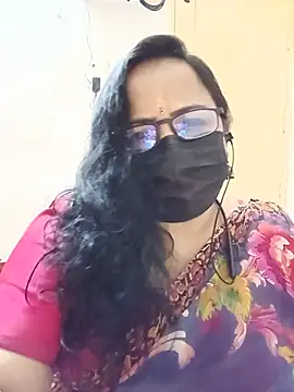Snapshot of monisha_cam chatting on 06/25/26, 06:35 monisha cam online show from 06/25/26, 06:35