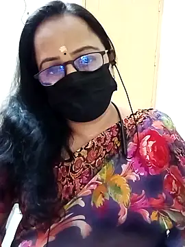 Snapshot of monisha_cam chatting on 04/29/26, 02:54 monisha cam online show from 04/29/26, 02:54