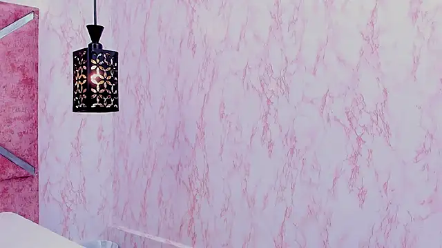 Lila Horney online show from 04/04/26, 02:23