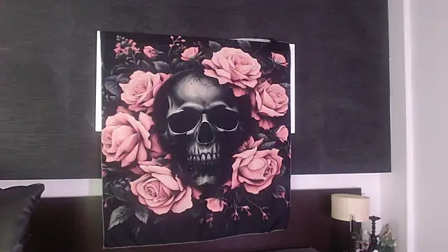 Snapshot of StromRouse chatting on 04/14/26, 07:52 StromRouse online show from 04/14/26, 07:52