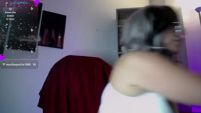 Snapshot of Saraa_love_ chatting on 04/08/26, 07:15 Saraa love online show from 04/08/26, 07:15