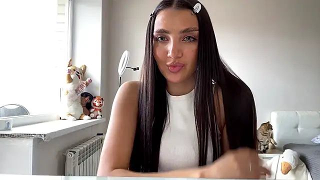 AlvinaMair online show from 04/22/26, 10:11
