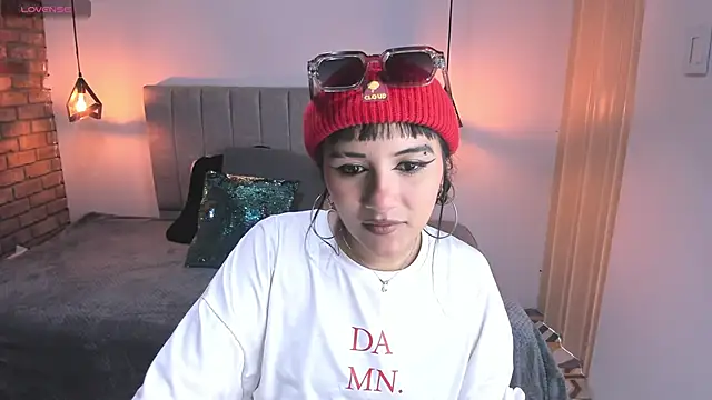 Hanna Clark   online show from 05/22/26, 02:48
