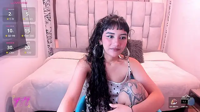 Hanna Clark   online show from 05/30/26, 11:49