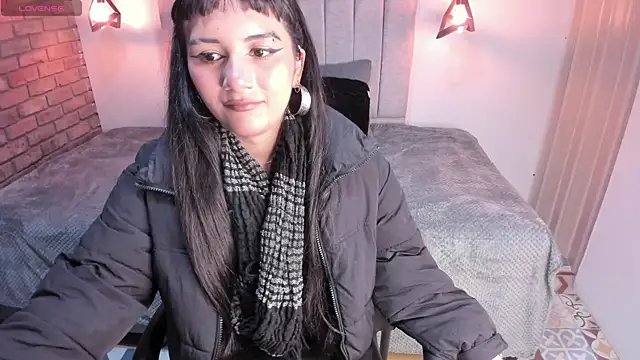 Hanna Clark   online show from 05/09/26, 12:19