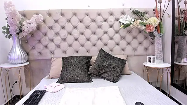 BellaWilliams  online show from 04/09/26, 08:48