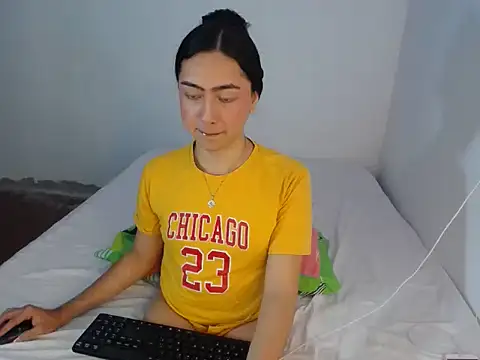 kammy bonbom online show from 04/10/26, 12:06