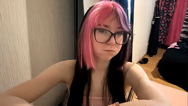 WifeAileen online show from 04/25/26, 06:49