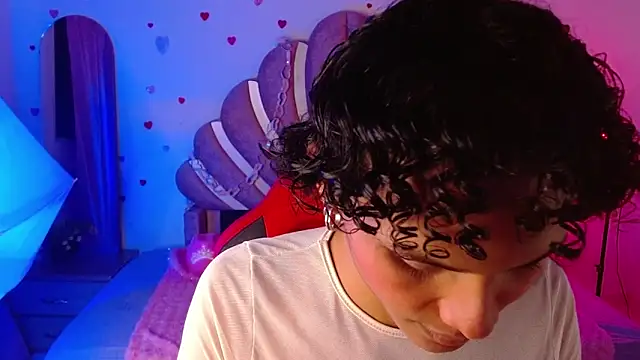 Snapshot of elio_fox chatting on 04/07/26, 11:34 elio fox online show from 04/07/26, 11:34