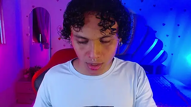 Snapshot of elio_fox chatting on 04/05/26, 11:50 elio fox online show from 04/05/26, 11:50