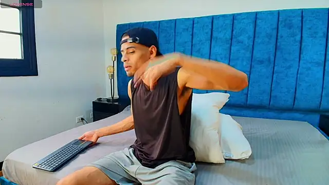 Snapshot of Pablo_Cruzz chatting on 04/10/26, 07:43 Pablo Cruzz online show from 04/10/26, 07:43