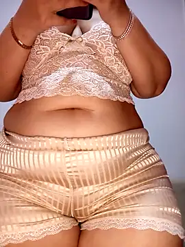 Sexy yassimna online show from 05/10/26, 11:47