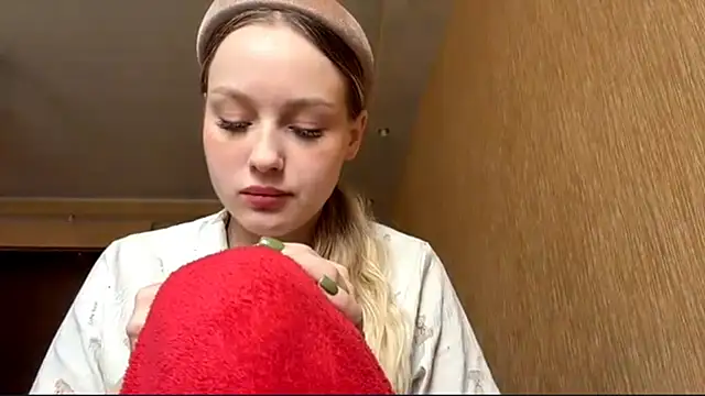 ElvieTribou online show from 04/07/26, 08:16