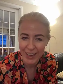 Laylaskyexx online show from 04/10/26, 05:03