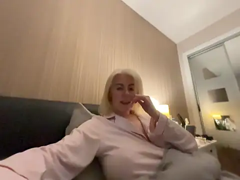 Laylaskyexx online show from 05/09/26, 09:29