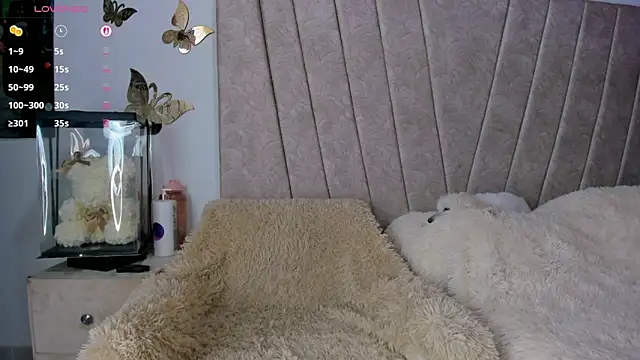 LauraRico online show from 06/17/26, 04:06