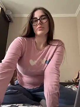 Snapshot of Lindasix chatting on 04/03/26, 10:22 Lindasix online show from 04/03/26, 10:22