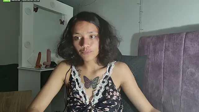 Snapshot of Malika_x_noor chatting on 04/03/26, 02:18 Malika x noor online show from 04/03/26, 02:18