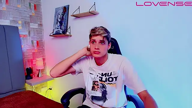 flaquito    online show from 04/10/26, 08:27