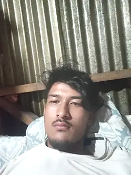 Snapshot of Heheboi7 chatting on 04/16/26, 07:47 Heheboi7 online show from 04/16/26, 07:47