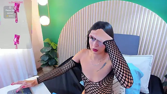 Alicecoule  online show from 04/30/26, 11:39
