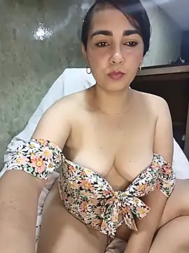 Emily Divi69 online show from 04/10/26, 12:17