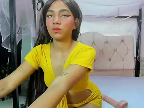 candy-paris online show from 04/18/26, 08:31