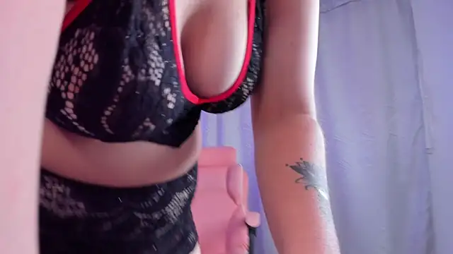 Lyra Dream online show from 04/05/26, 08:15