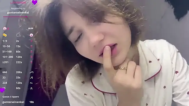 Cute Capricee online show from 04/19/26, 10:05