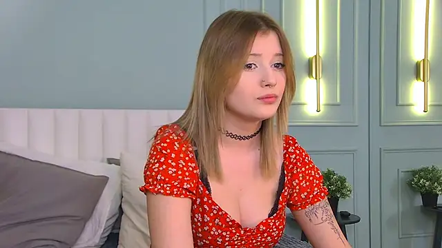 Mila blum online show from 04/15/26, 06:56