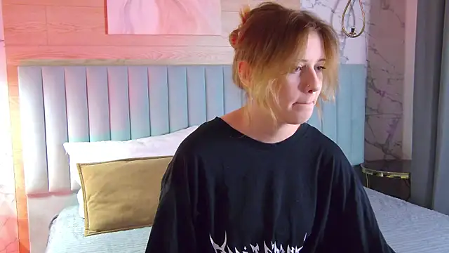 Mila blum online show from 04/10/26, 05:20