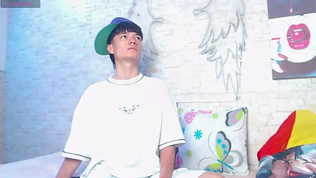 Alex latino  online show from 04/02/26, 12:29