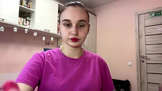 NoraSweetie online show from 04/11/26, 03:16