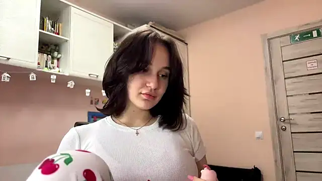 NoraSweetie online show from 04/12/26, 12:08