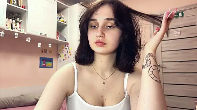 NoraSweetie online show from 04/05/26, 02:13