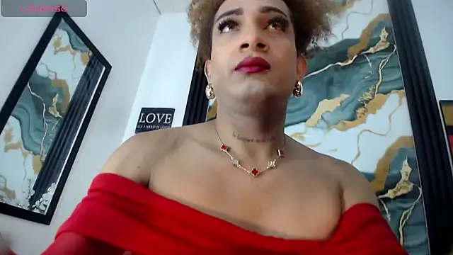 Snapshot of Sharlotte_Jones chatting on 04/08/26, 11:22 Sharlotte Jones online show from 04/08/26, 11:22