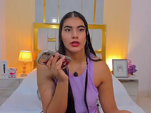 Snapshot of Alara_Keyy chatting on 04/14/26, 05:40 Alara Keyy online show from 04/14/26, 05:40